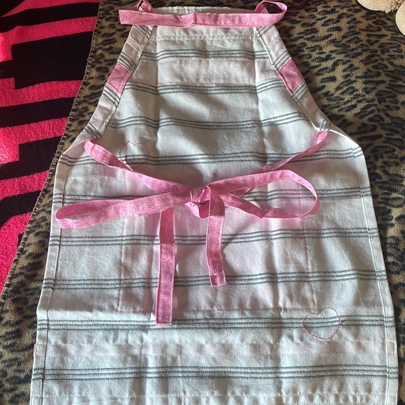 Handmade “Think Pink!” Apron - Picture 7 of 9